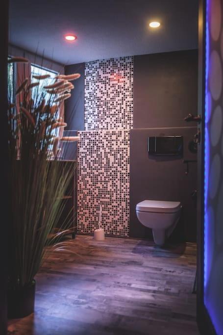 Einzigartige Ferienwohnung Bunt Wie Berlin Zewnętrze zdjęcie